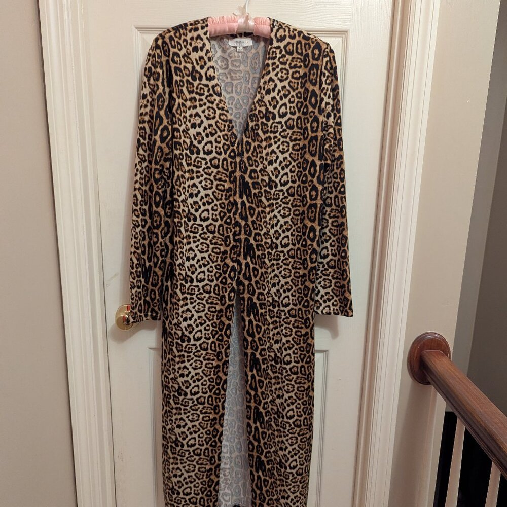 Duster CLOSET CLOSING - Picture 2 of 5